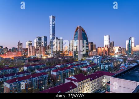 Vue panoramique de l'architecture de la ville de Pékin au crépuscule Banque D'Images