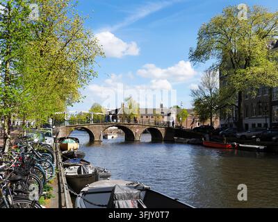 Hendrick Jacobsz Staetsbrug dernier pont sur la Herengracht menant à l’Amstel Grachtengordel Amsterdam Hollande-Septentrionale Pays-Bas Banque D'Images