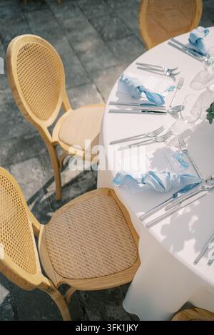 Élégante décoration de table pour un mariage en plein air Banque D'Images