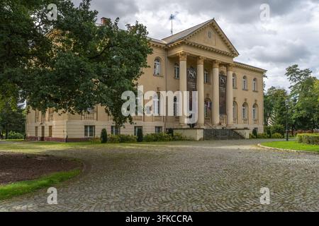 Palais épiscopal de Pelplin – Résidence historique des évêques de Pelplin Banque D'Images