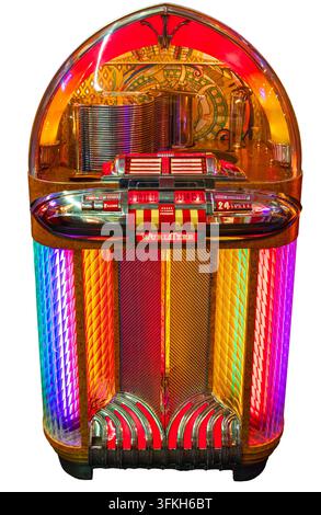 Jukebox vintage Wurlitzer 1100, une jukebox américaine classique des années 1940 avec son cabinet illuminé distinctif et son style Art Déco. Banque D'Images