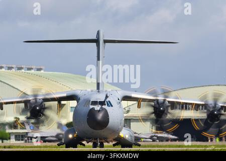Avion de transport militaire Airbus A400M Atlas (F-RBAP) de l'Armée de l'air et de l'espace française Banque D'Images