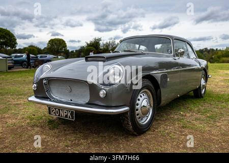 Salon privé du 4 septembre 2026 au Blenheim Palace : 1960 Bristol 406 Zagato Sports Saloon exposé. Banque D'Images