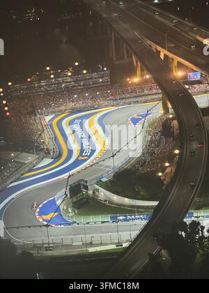 Vue élevée d'un coin du circuit de rue de Marina Bay lors de la course du Grand Prix de Singapour de Formule 1 Banque D'Images