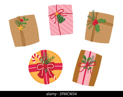 Ensemble de boîtes-cadeaux de Noël décorées de rubans, nœuds, branches d'épicéa, baies et houx. Collection de divers cadeaux emballés pour le Nouvel An et Noël Illustration de Vecteur