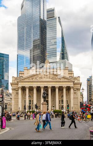 Royaume-Uni, Londres, la City, gare Bank, Royal Exchange et bâtiment de bureaux Banque D'Images