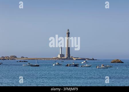 La France, Finistère, Plouguernau, la Vierge des îles de l'archipel de Lilia, le phare de l'Île Vierge, le plus haut phare d'Europe avec une hauteur de 82,5 mètres Banque D'Images
