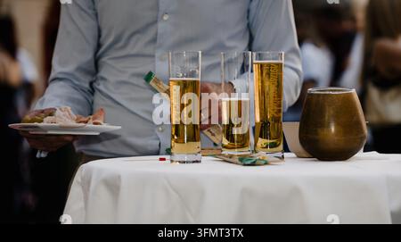 Détails du mariage : Décoration élégante et moments cérémoniels Banque D'Images