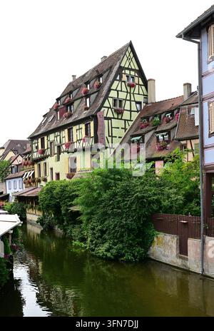 Pittoresque quartier de La Petite Venise sur la rivière Lauch à Colmar, en Alsace, France Banque D'Images