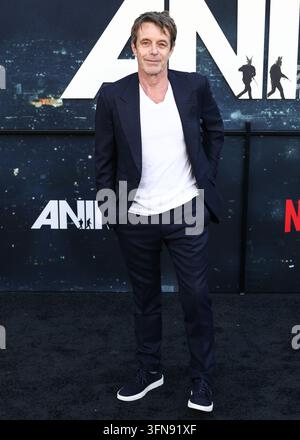 Westwood, États-Unis. 02 octobre 2026. WESTWOOD, LOS ANGELES, CALIFORNIE, ÉTATS-UNIS - 1ER OCTOBRE : Harry Gregson-Williams arrive à la première mondiale d'« Animals » de Netflix organisée au Westwood Village Theater le 1er octobre 2026 à Westwood, Los Angeles, Californie, États-Unis. (Photo de Xavier Collin/Image Press Agency) Crédits : Image Press Agency/Alamy Live News Banque D'Images