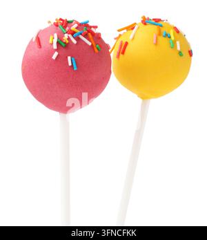 Deux savoureux cake POPS avec des saupoudrages isolés sur blanc Banque D'Images