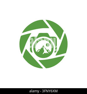 Design de logo pour appareil photo Modern Green Mountain Lens Illustration de Vecteur