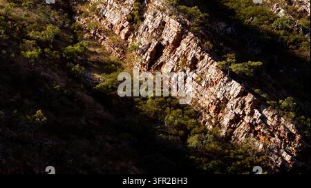 Australie Kimberley grès falaises dramatiques géologie ancienne et vieille Banque D'Images