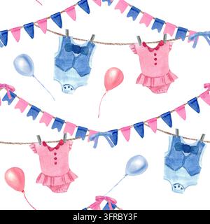Motif sans couture mettant en scène des tenues pour bébés, des ballons et des fanions bleus et roses, peints à la main à l'aquarelle sur un fond uni. Une illustration de style chambre d'enfant Banque D'Images