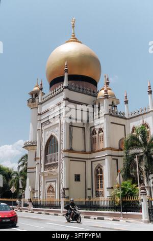 Le dôme doré de la mosquée Sultan, Masjid Sultan, sur North Bridge Road à Kampong Glam, Singapour Banque D'Images