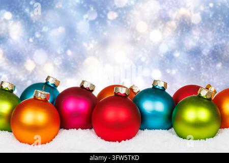 Fond de Noël avec lumières, décoration de carte, espace de copie, espace de copie, boules de Noël Banque D'Images