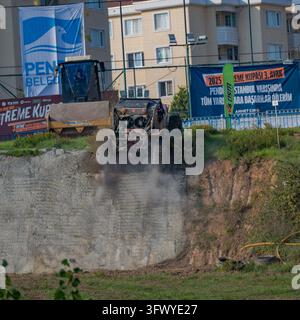 Rivalité intense dans le quartier ; scènes d'une compétition tout-terrain Banque D'Images