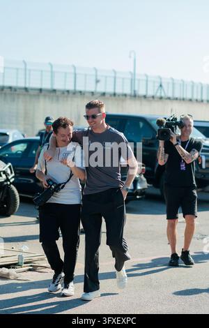 Austin, Texas, États-Unis. 22 octobre 2026. Nico Hülkenberg arrive pour la Journée des médias pendant le week-end de course lors du week-end du Grand Prix des États-Unis de Formule 1 le 22 octobre 2026 sur le Circuit of the Americas à Austin, Texas. Banque D'Images