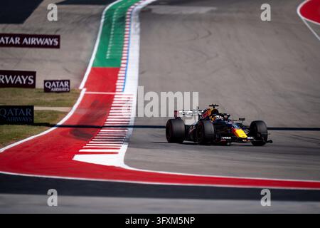 Austin, États-Unis. 23 octobre 2026. Max Verstappen (Pays-Bas) (Oracle Red Bull Racing) lors de la séance d'entraînement libre 1 du Grand Prix des États-Unis de Formule 1 2026 sur le Circuit of the Americas. (Photo de Luca Martini/SOPA Images/Sipa USA) Credit: Sipa USA/Alamy Live News Banque D'Images