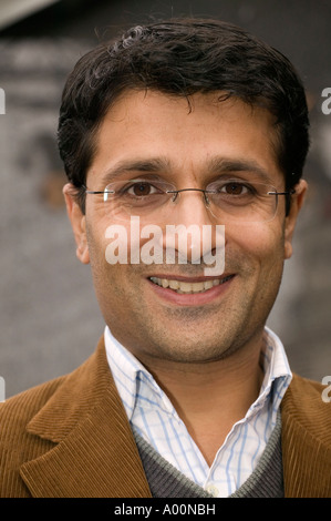 Asad Ahmad, présentateur de la BBC Banque D'Images