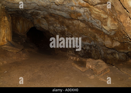 Dh BARRANC DE BINIGAUS MENORCA Insided gorge calcaire cave Banque D'Images