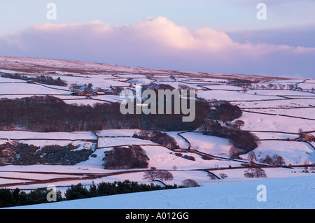 Lumière du soir d'hiver sur la vallée près de Lancaster Lancashire Quernmore Banque D'Images