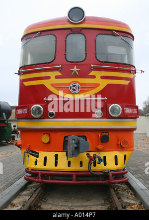 Locomotive diesel russe T3II60, 1206 dans le musée d'histoire des chemins de fer lettons. Banque D'Images