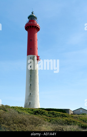 Phare de la Coubre sur la côte sauvage au nord de Royan Charente Maritime france Banque D'Images