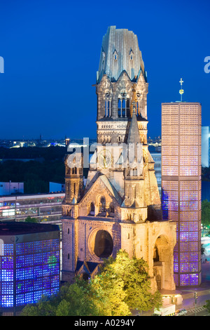 Allemagne Berlin Vue de l'église du souvenir et de Kurfürstendamm Banque D'Images