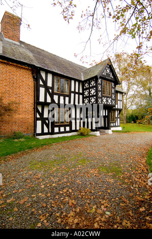 Le Presbytère près de of Berriew Welshpool Powys en date du début 1616 une renaissance gallois maison bois extérieur, Wales UK Banque D'Images