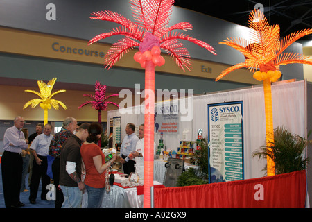 Miami Beach Florida,Centre des congrès,centre,Americas Food and Beverage Show,commerce,produit produits affichage vente,importation,exportation,plastique éclairé Banque D'Images