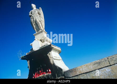 Ange sur Puente Romano Banque D'Images