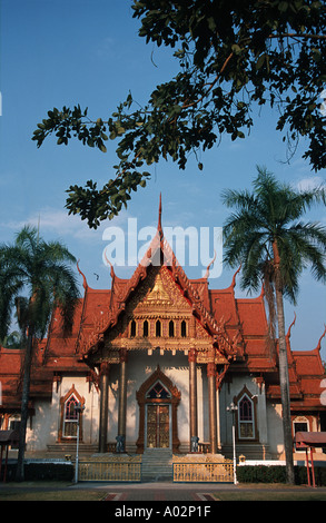 Façade de Wat Sri Ubon Ubon Ratchathani SW Thaïlande 629km de Bangkok Banque D'Images