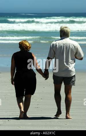 Couple sur une plage de la côte ouest Yzerfontein Western Cape Afrique du Sud Banque D'Images