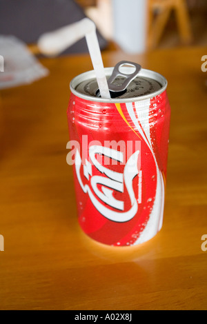 Une canette de Coca-Cola thaïlandais, Ko Phangan, Thaïlande. Banque D'Images