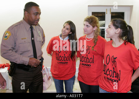 Miami Florida,Coral Gables,MADD,M.A.D.,mères contre la conduite en état d'ivresse,boissons,boissons,boissons boissons boissons boissons boissons boissons, accident,blessure,mort,tragédie,alcôh Banque D'Images