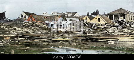 La dévastation de l'ouragan dans un quartier résidentiel de Galveston Texas 1901. La main, d'une photographie de demi-teinte Banque D'Images