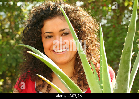 L'aloe vera et girl Banque D'Images