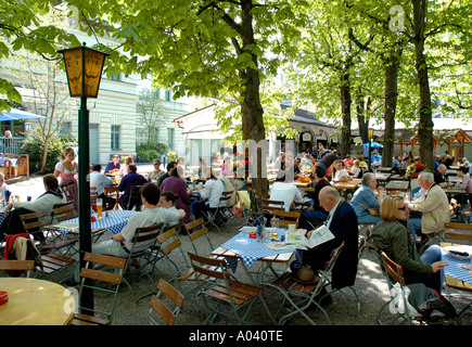 Hofbraukeller bier garden, Munich, Bavière, Allemagne Banque D'Images