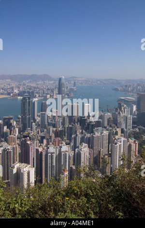 dh CENTRAL DISTRICT HONG KONG Mid level Apartments skyscrapers port hk vue de pic victoria port en journée paysage urbain panorama ville vista Banque D'Images