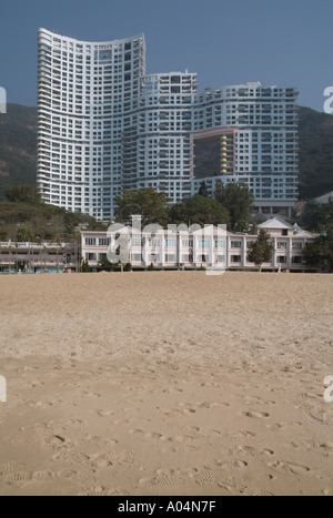 Dh REPULSE BAY HONG KONG grand bloc d'appartement ancien bâtiment colonial beach sur l'île de gratte-ciel Banque D'Images