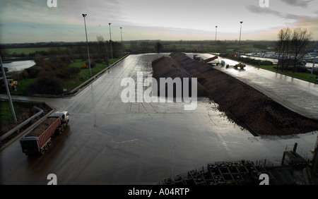 La campagne à l'USINE DE PRODUCTION DE SUCRE BRITANNIQUE À NORFOLK EN ANGLETERRE OÙ WISSINGTON BETTERAVES SONT TRANSFORMÉES EN SUCRE Banque D'Images