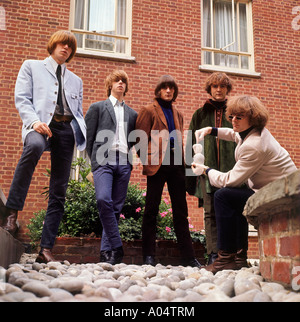 BYRDS groupe pop US en 1964 avec la formation originale - voir description ci-dessous pour plus de détails Banque D'Images