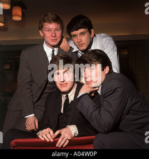 Les chercheurs du groupe pop britannique en 1964. Voir la description ci-dessous pour les noms. Photo Tony Gale Banque D'Images