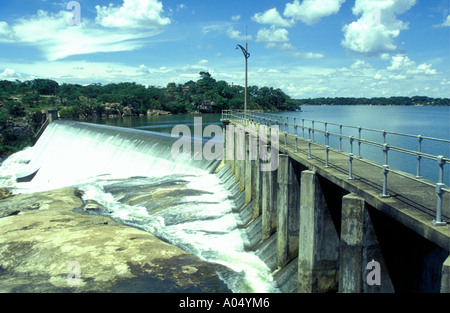 Lac de Barrage Ngezi Ngezi Parc National près de Harare Zimbabwe Afrique Banque D'Images