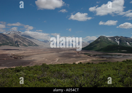 Vallée de 10000 fume au trois fourchettes d'Outlook avec Mt Mt Griggs Trident Katmai Katmai National Park Alaska Volcano Banque D'Images