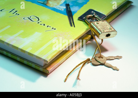 Journal personnel avec des clés et verrouillage Banque D'Images