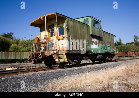 La peinture et le graffiti sur matériel ferroviaire du port d'évitement dans l'état de Washington USA Bellingham Banque D'Images