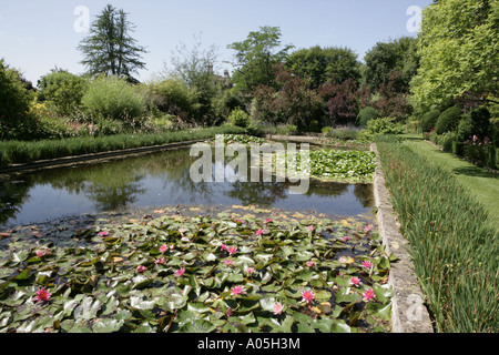 Les tribunaux Gardens at Holt savoureux et très anglais, l'exemple et le style à est le meilleur de tous. Banque D'Images