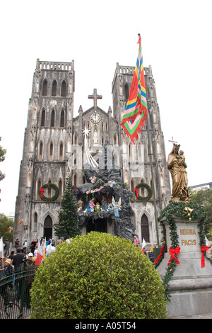 Vietnam du Nord Vietnam Hanoi capitale vieille religion St Josephs Catholic Cathedral inaugurée 1886 Banque D'Images